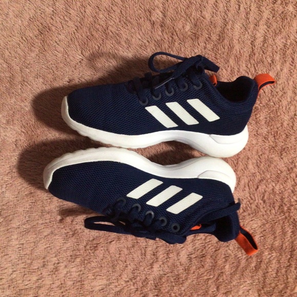 Adidas for kids size 111 - Picture 3 of 6